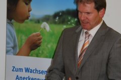 Herr Heinisch von der Firma Juchheim
